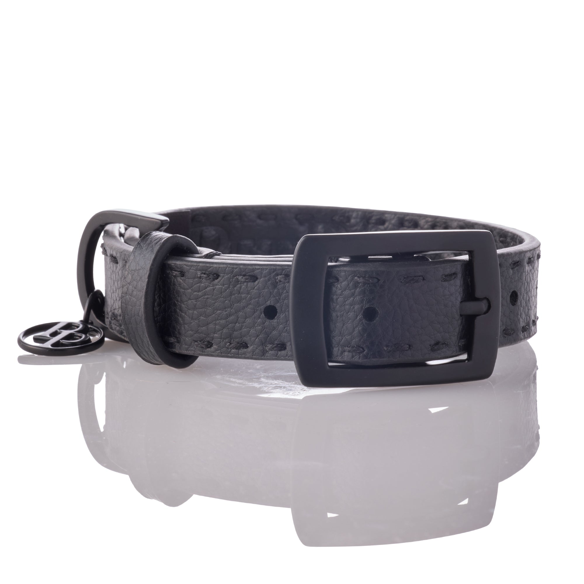 Rein Vegan Leather Collar in Black Beauty on a white background