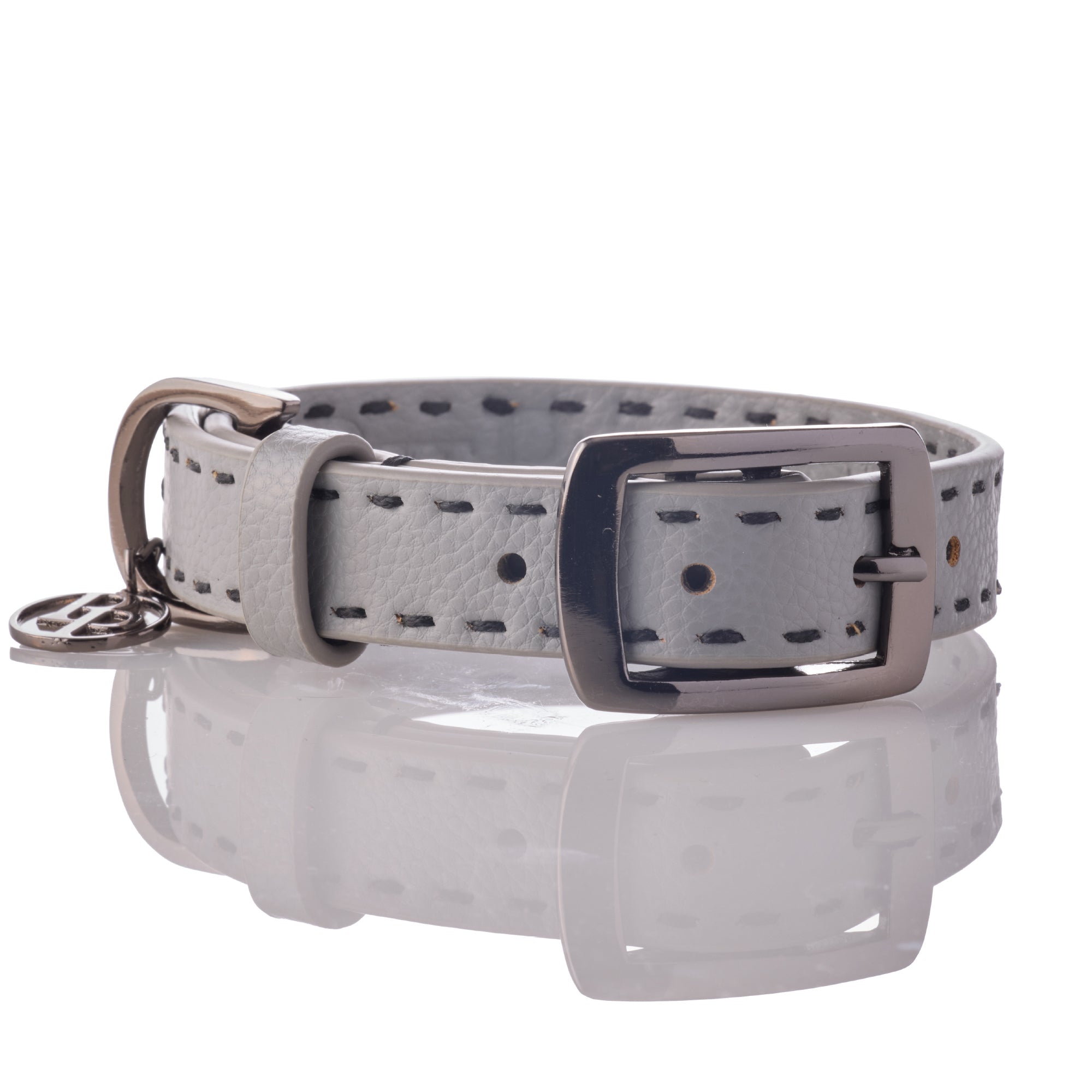 Rein Vegan Leather Collar in Gray on a white background