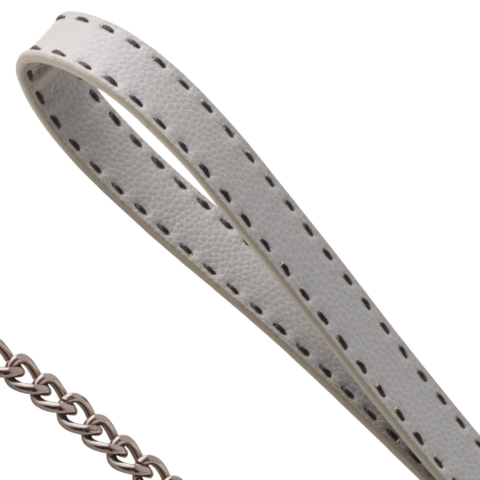 Close up of detailed stitching on the Rein Link Leash handle