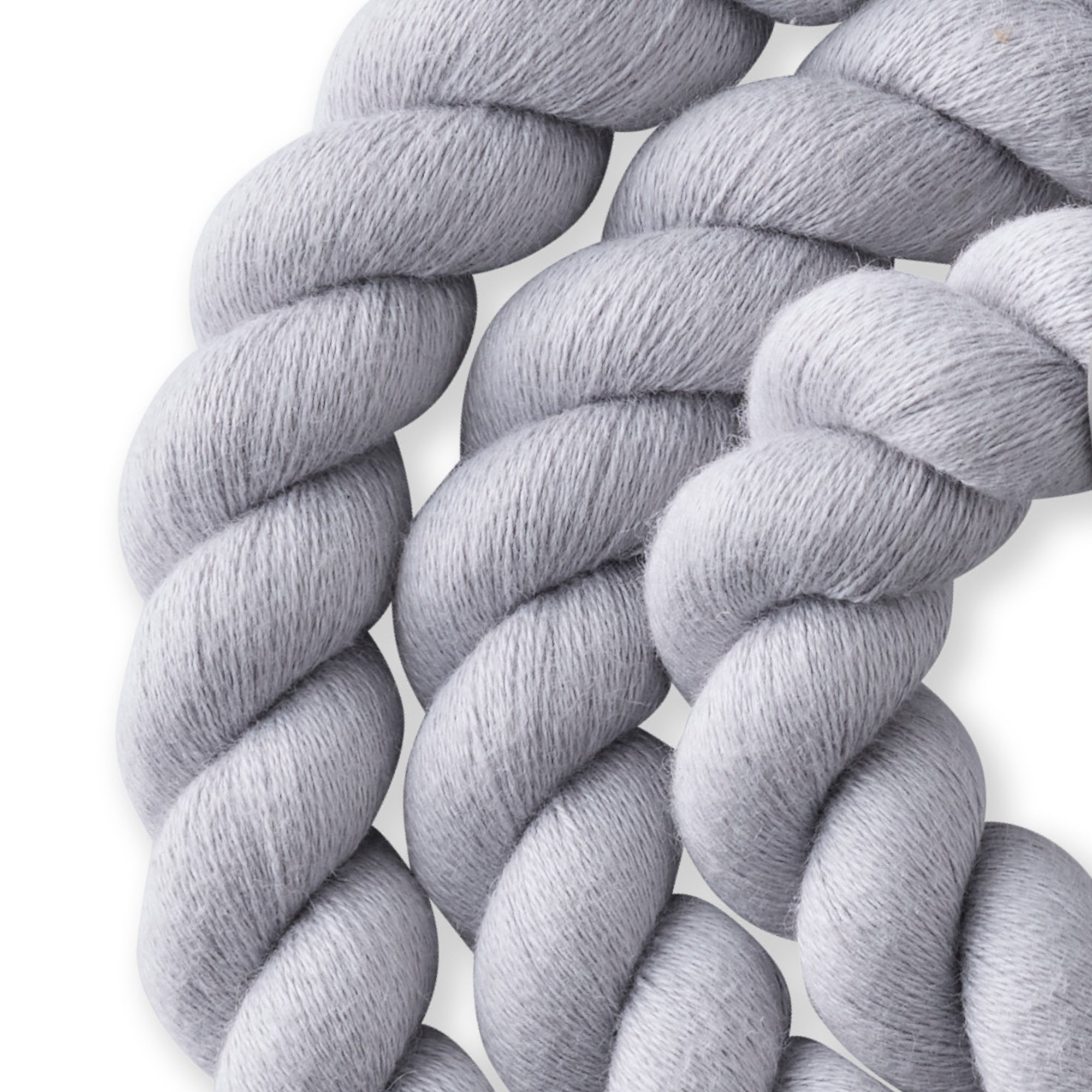 Close-up of the rope leash twist
