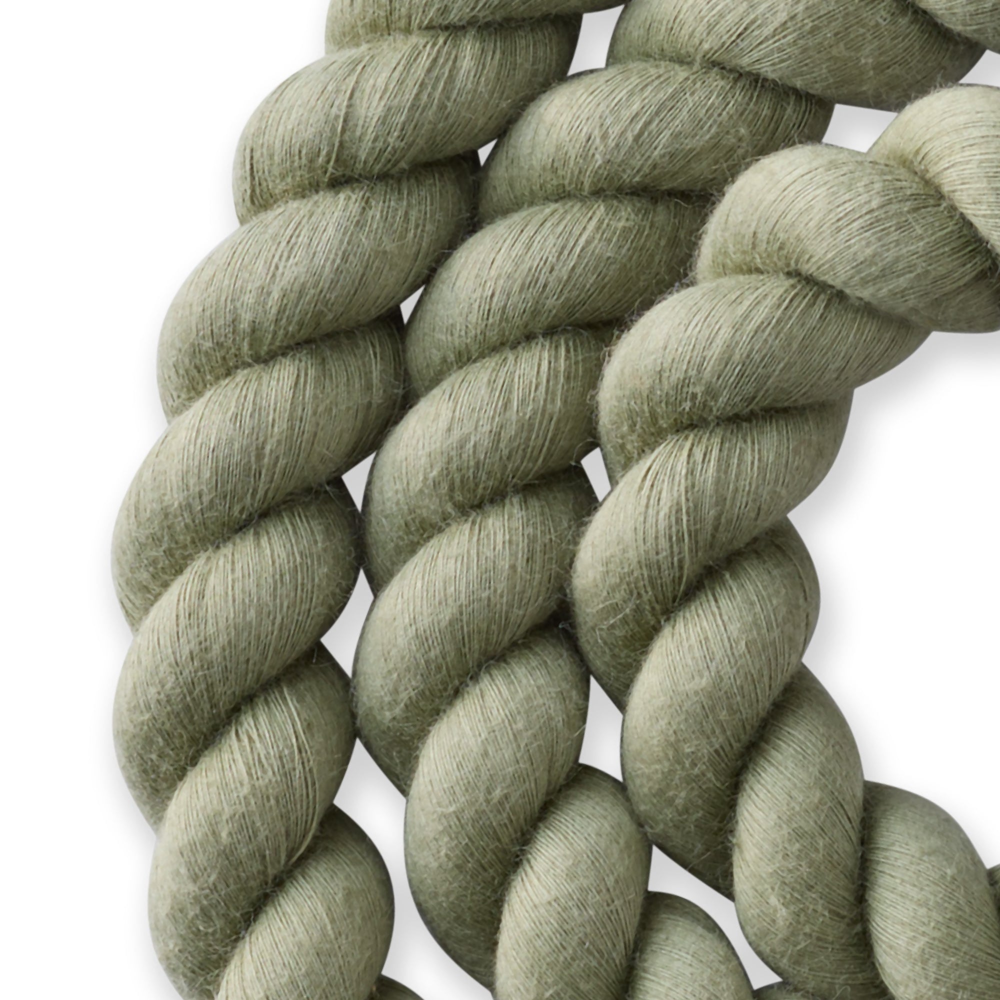 Close-up of the rope leash twist
