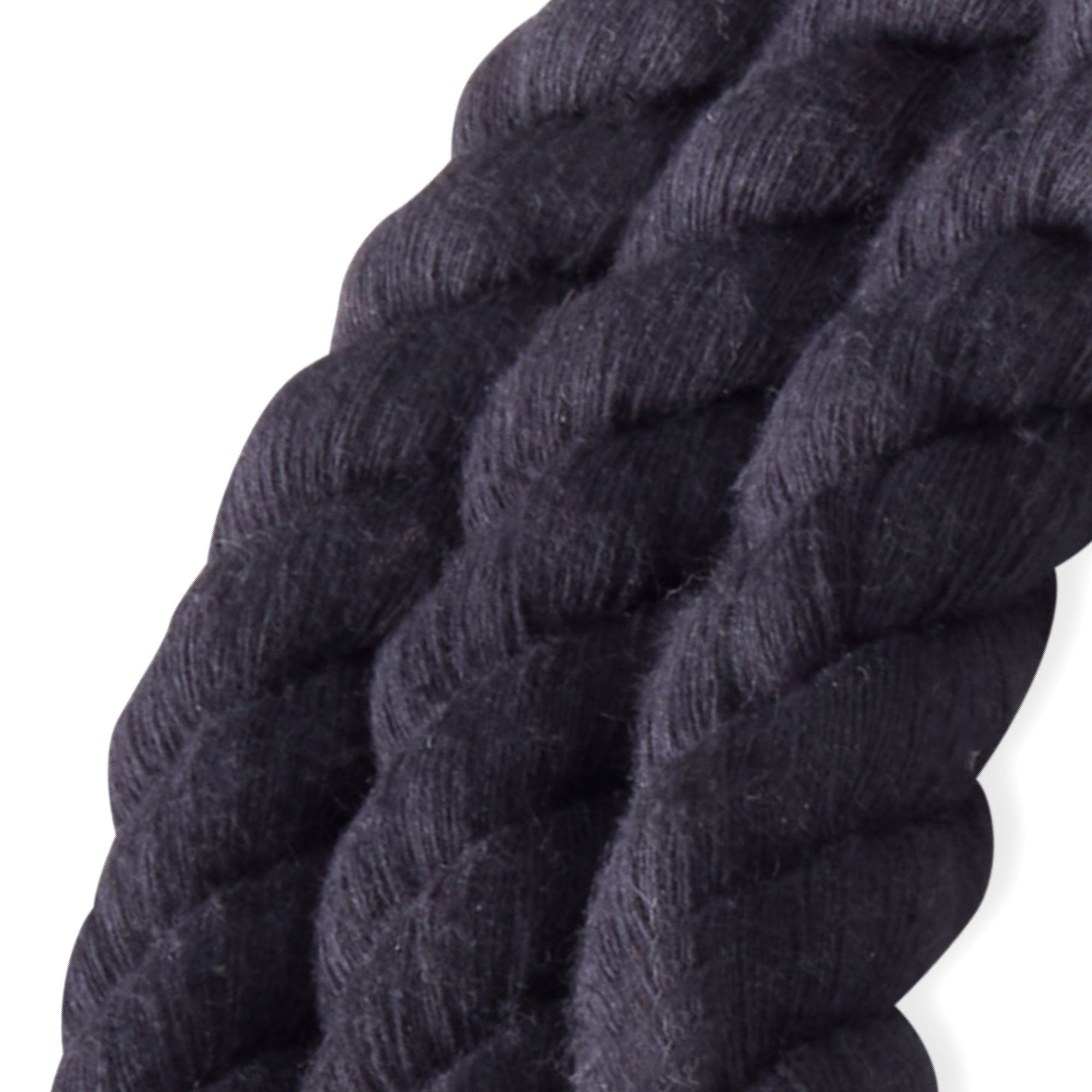 close up of rope leash twist design
