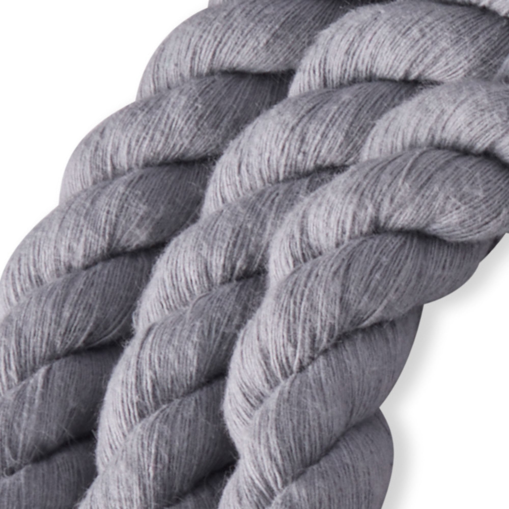 close up of rope leash twist design
