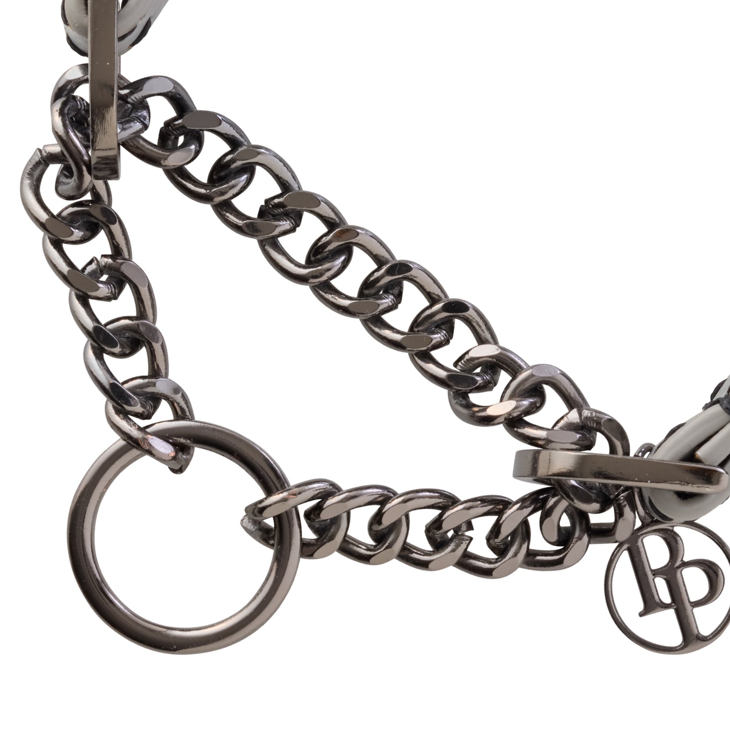 Close-up of martingale chain link collar mechanism. 