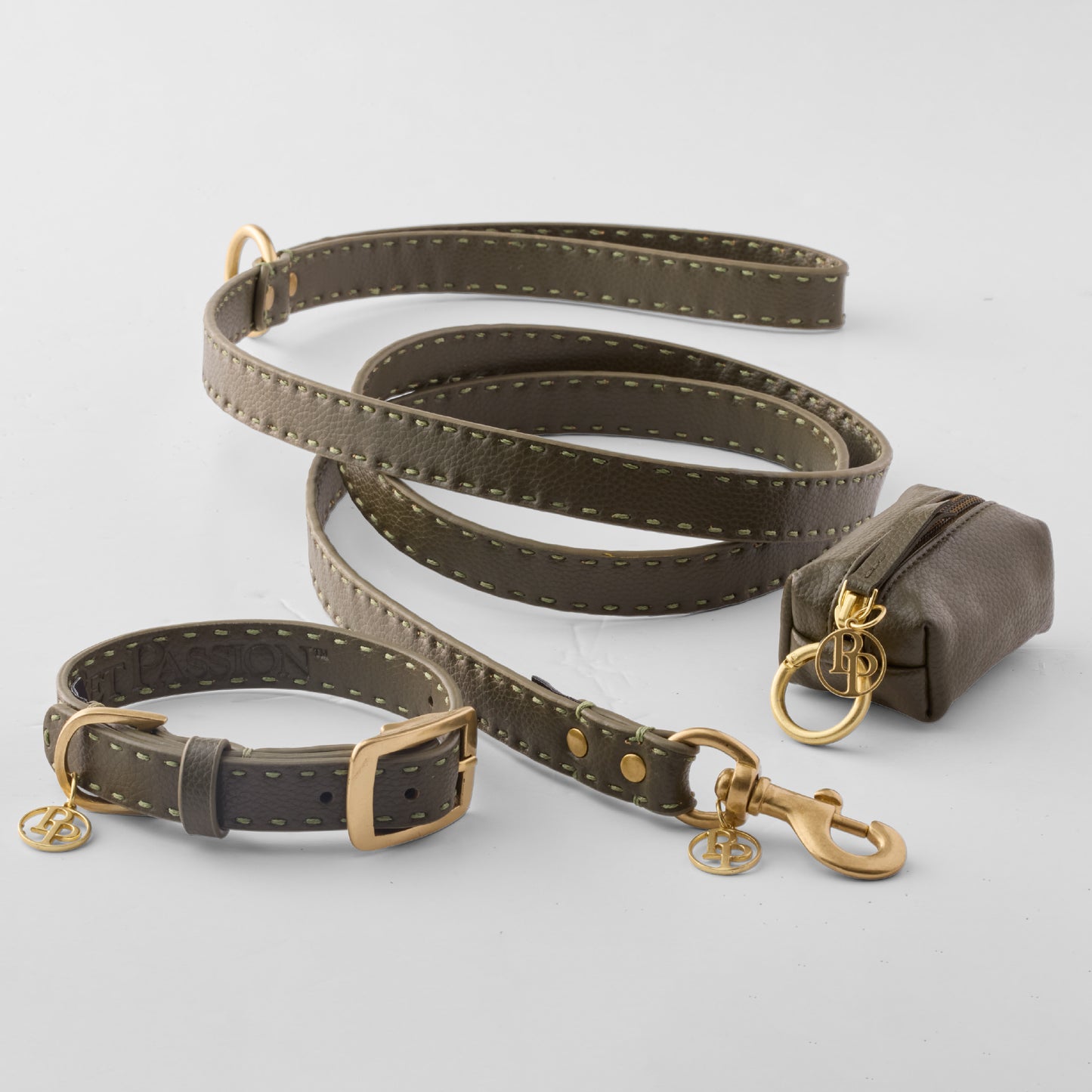 Layout of the Rein Collar, Leash, and Got to Go Caddy, in Scottish Olive
